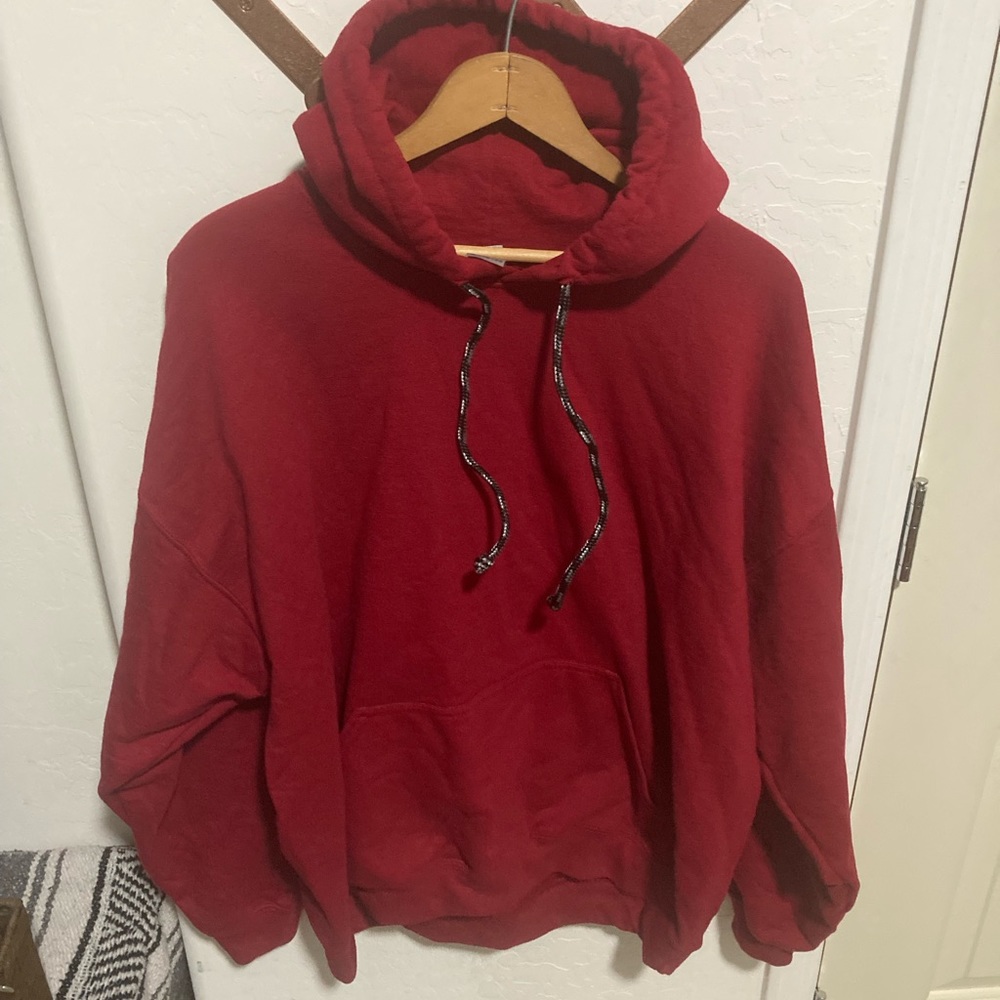 Red Gildan sweatshirt/hoodie custom strings